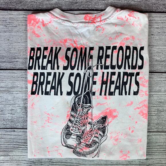 Vintage 1990s Baker University Wildcats College T-shirt - Picture 2 of 9